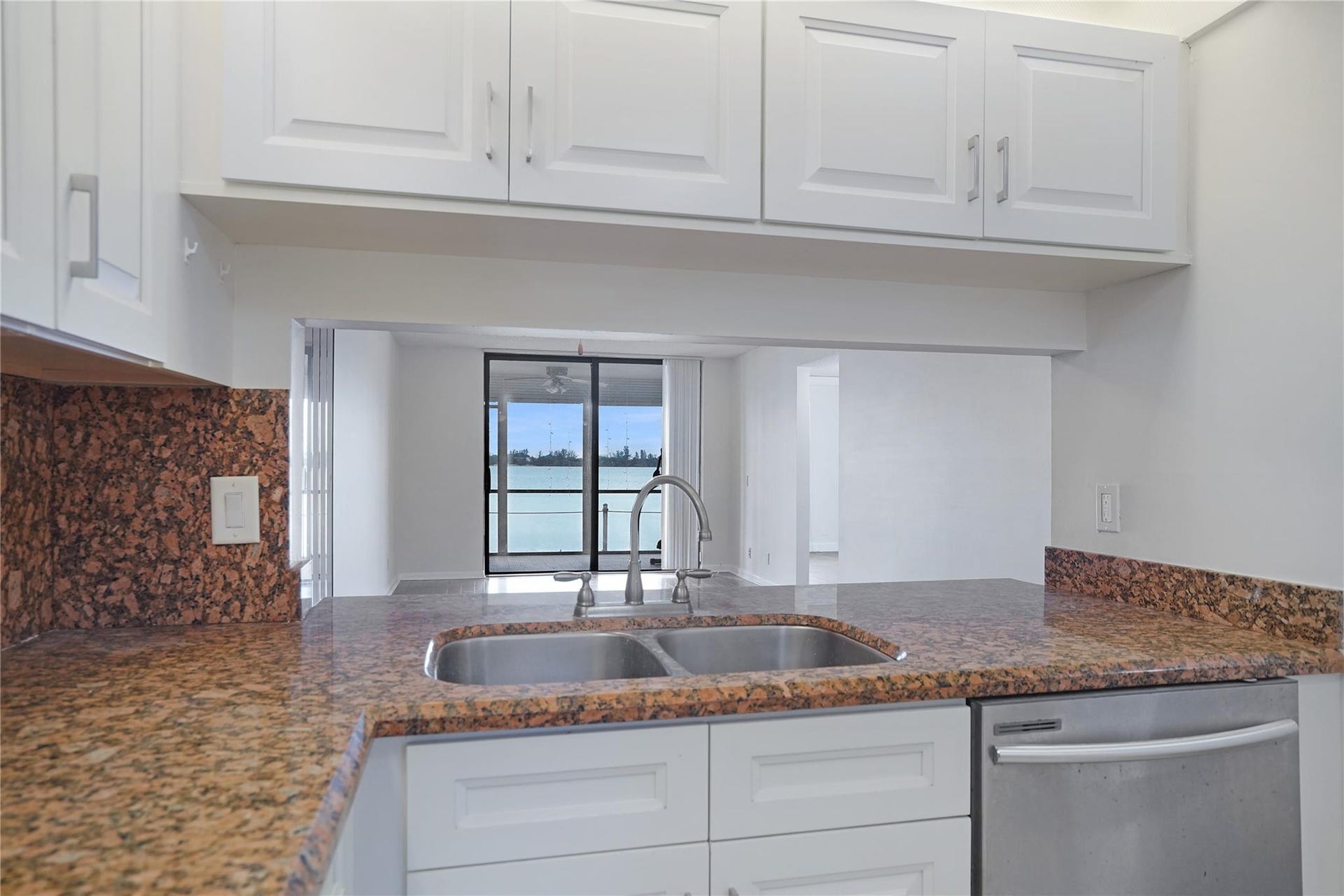 109 Lake Emerald Drive, #110, Oakland Park, FL 33309 Photo 7