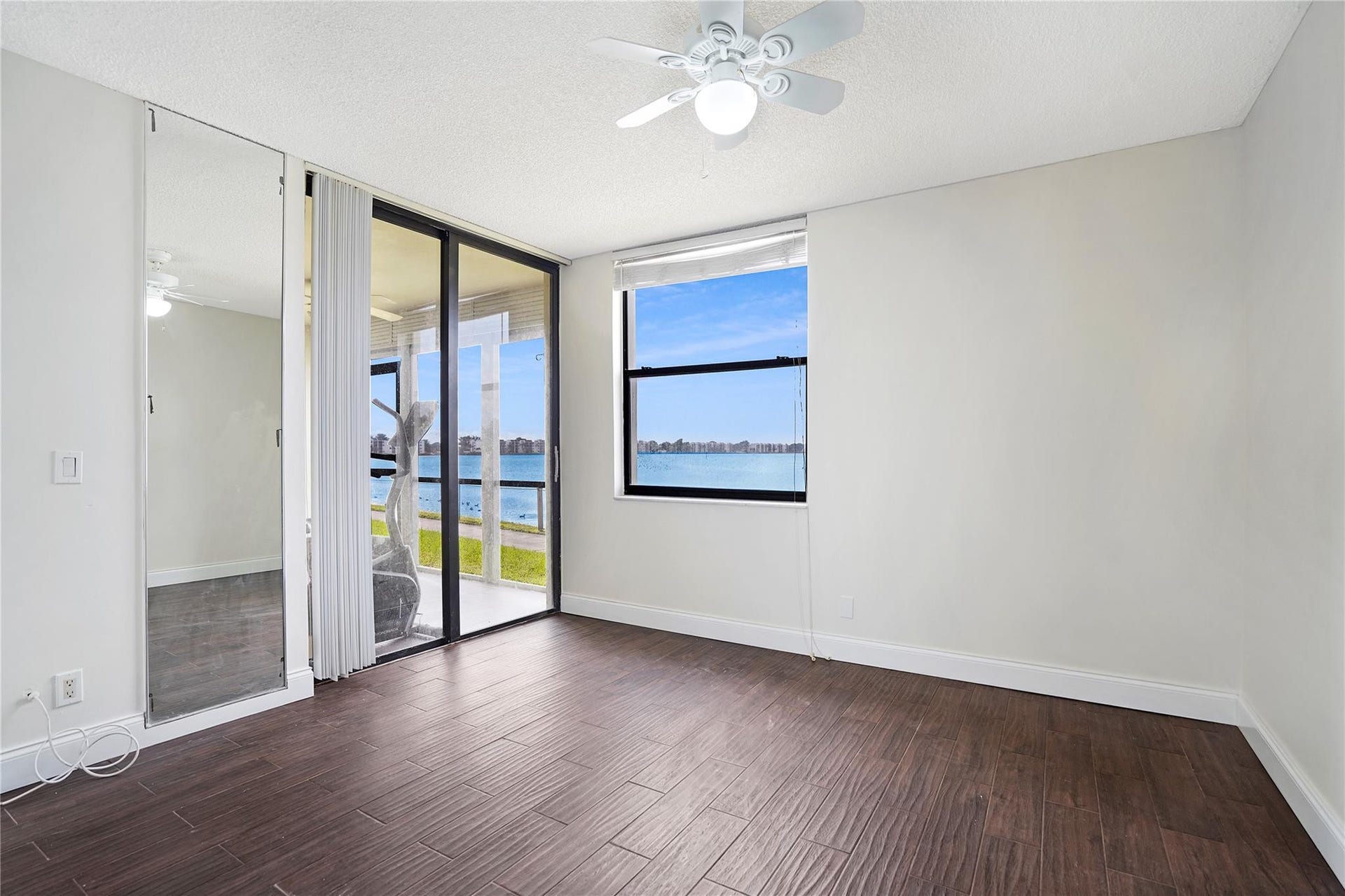 109 Lake Emerald Drive, #110, Oakland Park, FL 33309 Photo 23