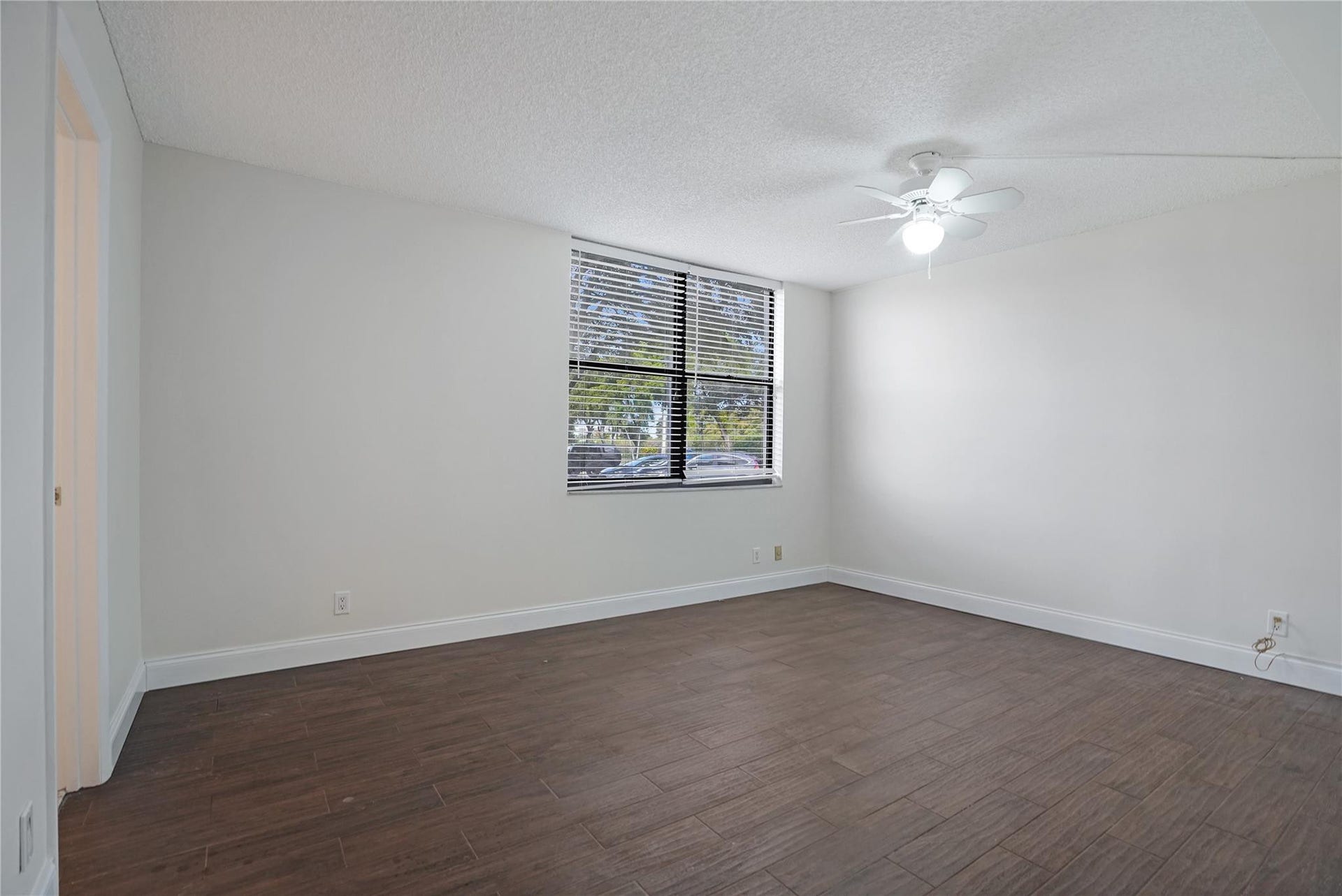 109 Lake Emerald Drive, #110, Oakland Park, FL 33309 Photo 8