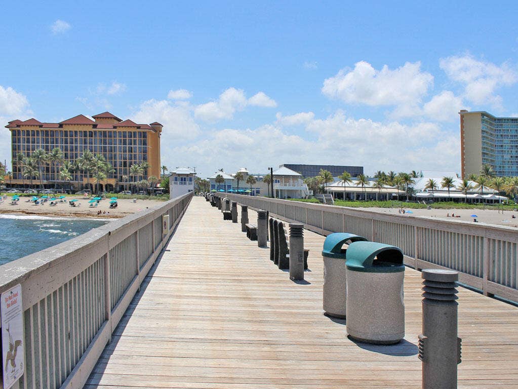 159 KESWICK C, Deerfield Beach, FL 33442 Deerfield Pier Minutes Away