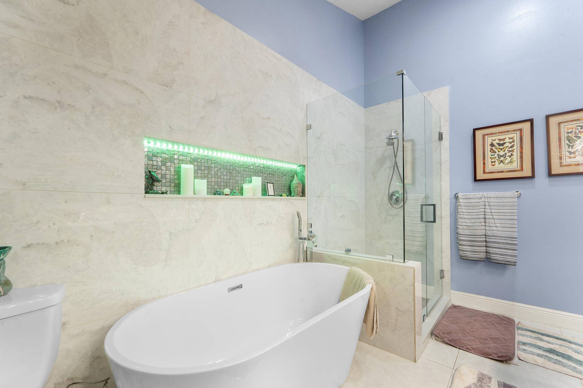 5115 Foxhall Drive S, West Palm Beach, FL 33417 Master Bathroom 4