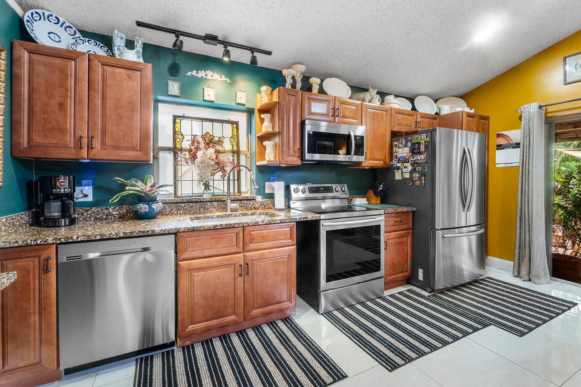 5115 Foxhall Drive S, West Palm Beach, FL 33417 Kitchen 2