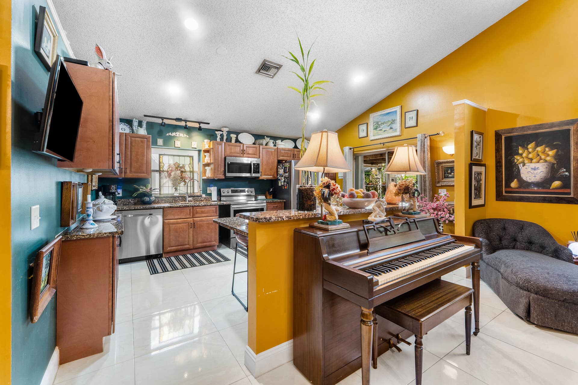 5115 Foxhall Drive S, West Palm Beach, FL 33417 Kitchen 3