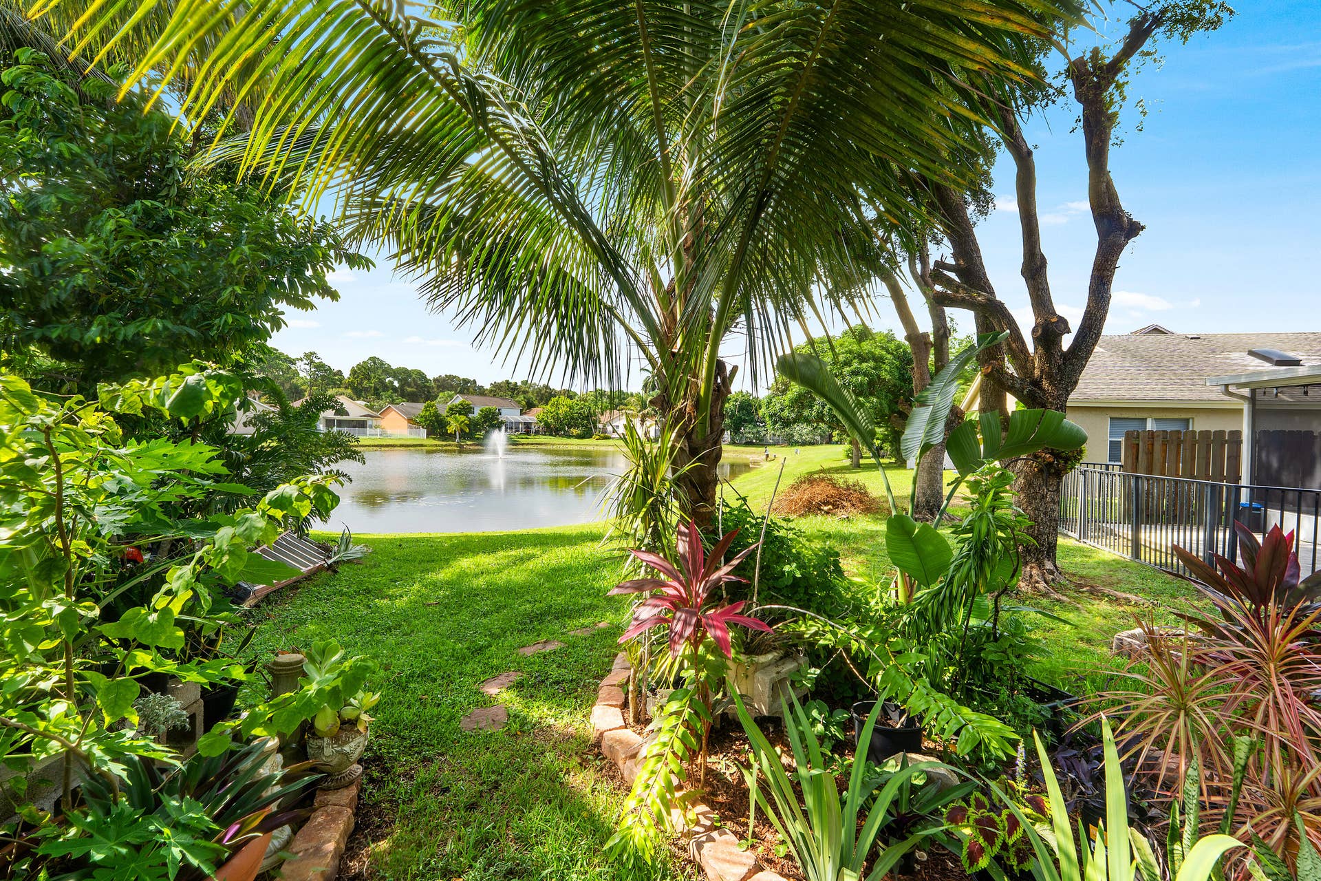 5115 Foxhall Drive S, West Palm Beach, FL 33417 Backyard 6