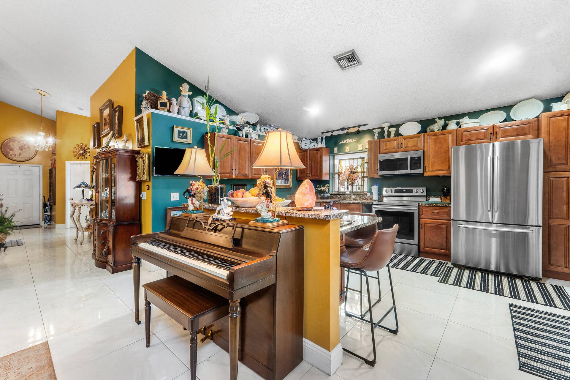 5115 Foxhall Drive S, West Palm Beach, FL 33417 Kitchen