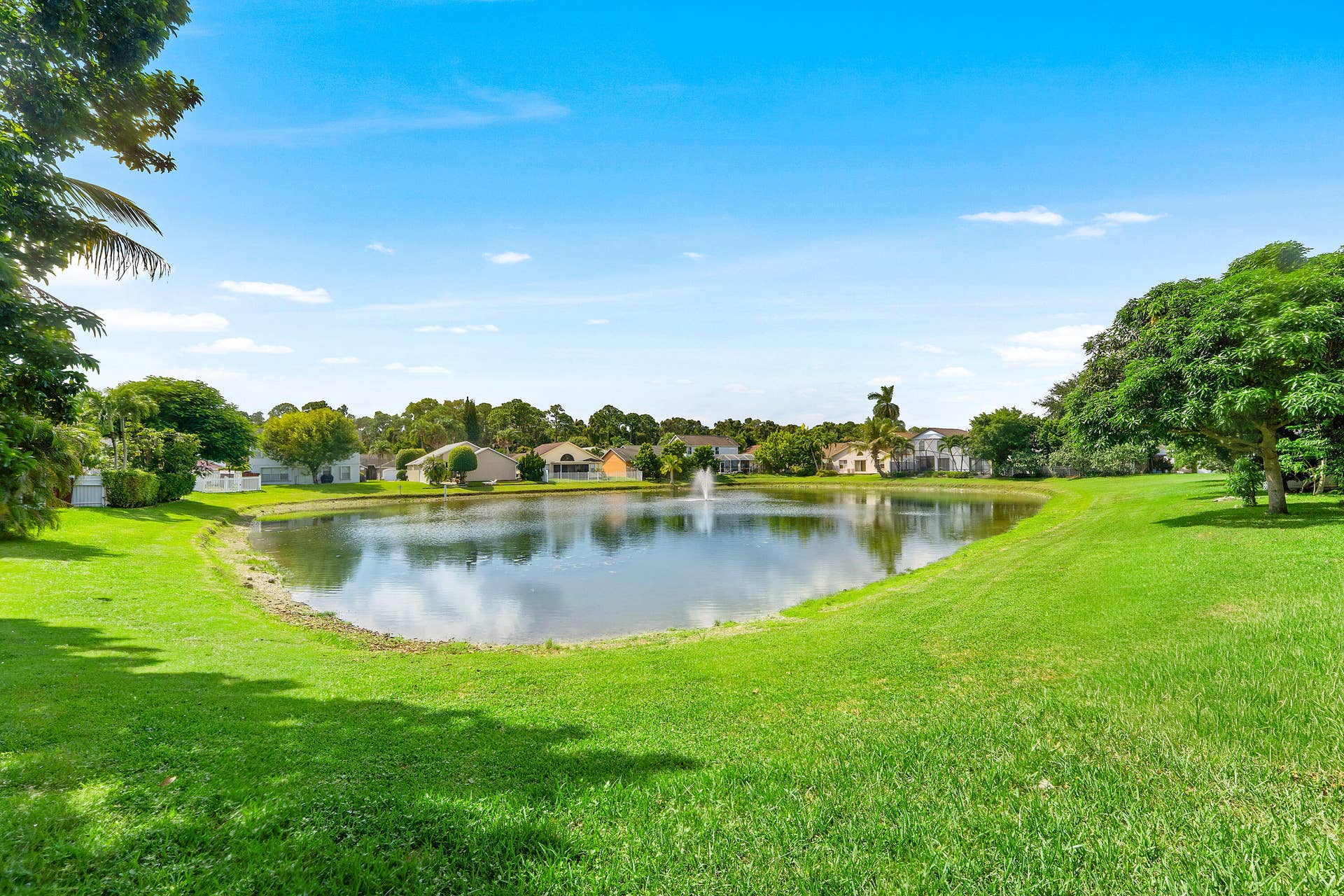 5115 Foxhall Drive S, West Palm Beach, FL 33417 Lake View