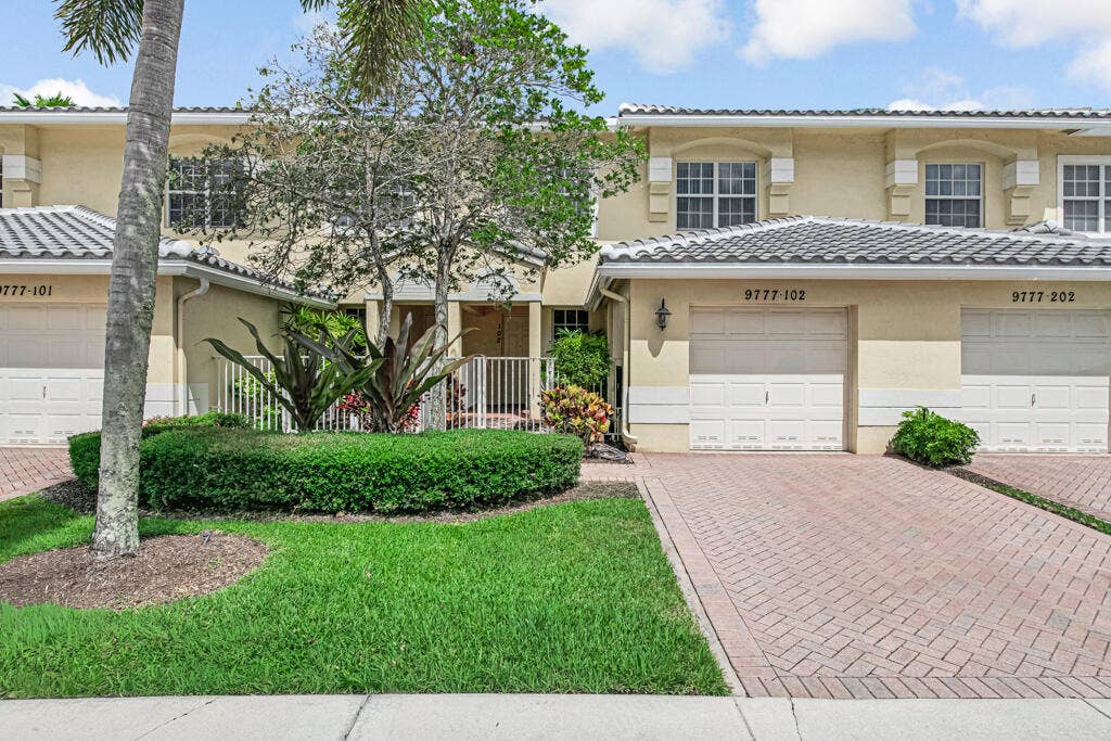 9777 BOWLINE Drive, #102, West Palm Beach, FL 33411 01
