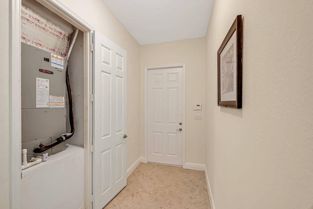 9777 BOWLINE Drive, #102, West Palm Beach, FL 33411 Brand new AC!