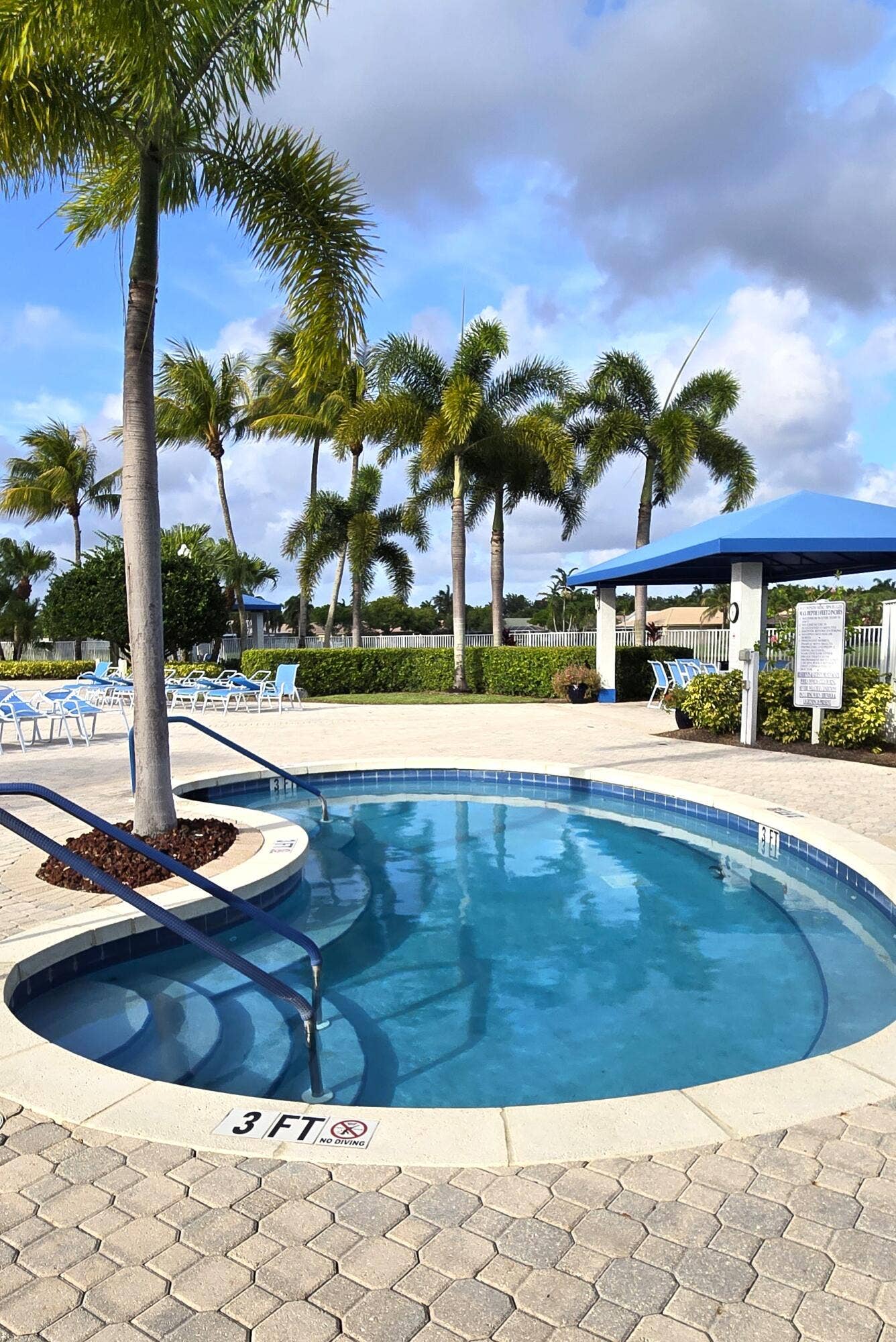 9777 BOWLINE Drive, #102, West Palm Beach, FL 33411 Jacuzzi