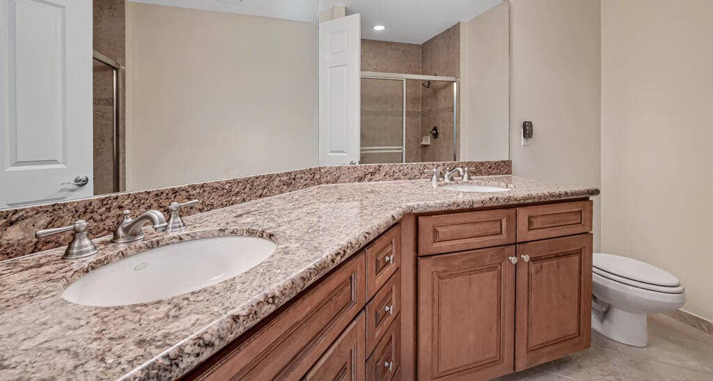 9777 BOWLINE Drive, #102, West Palm Beach, FL 33411 Primary bathroom