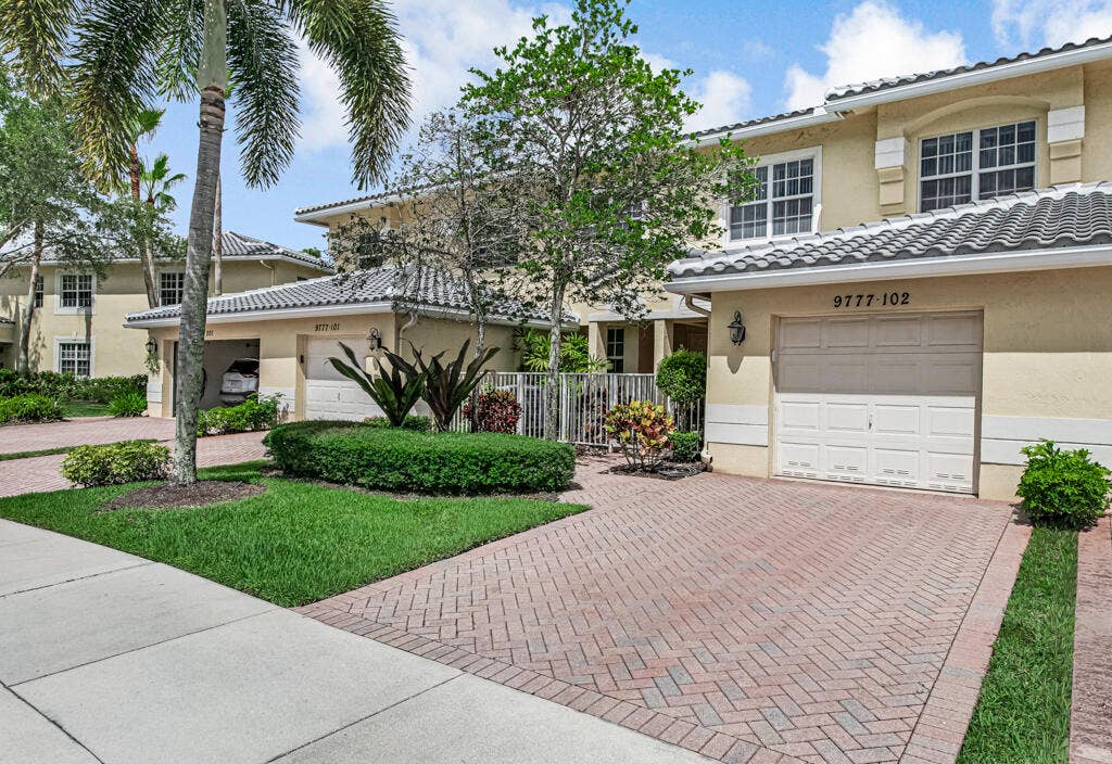 9777 BOWLINE Drive, #102, West Palm Beach, FL 33411 02