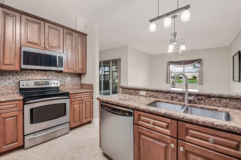 9777 BOWLINE Drive, #102, West Palm Beach, FL 33411 22