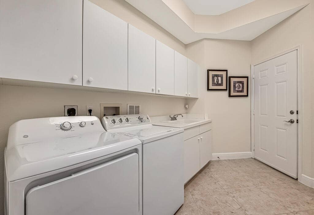 9777 BOWLINE Drive, #102, West Palm Beach, FL 33411 Spacious laundry