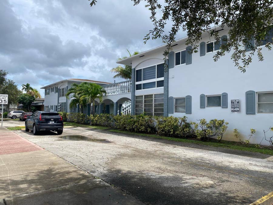 Property photo for 5112 HOLLYWOOD Boulevard, #25, Hollywood, FL