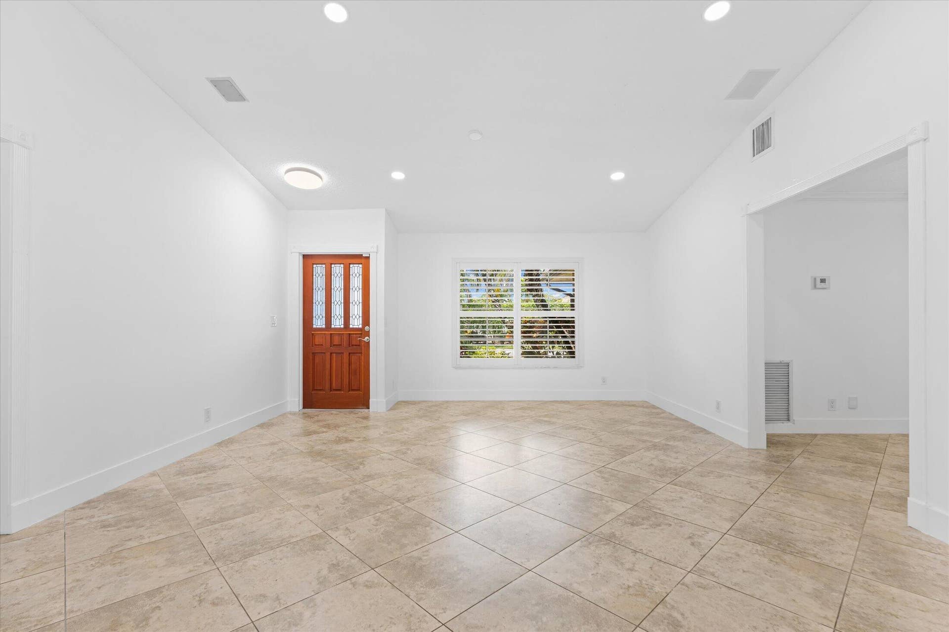 11580 NW 20TH Drive NW, Coral Springs, Coral Springs, FL 33071 Grand Living Space