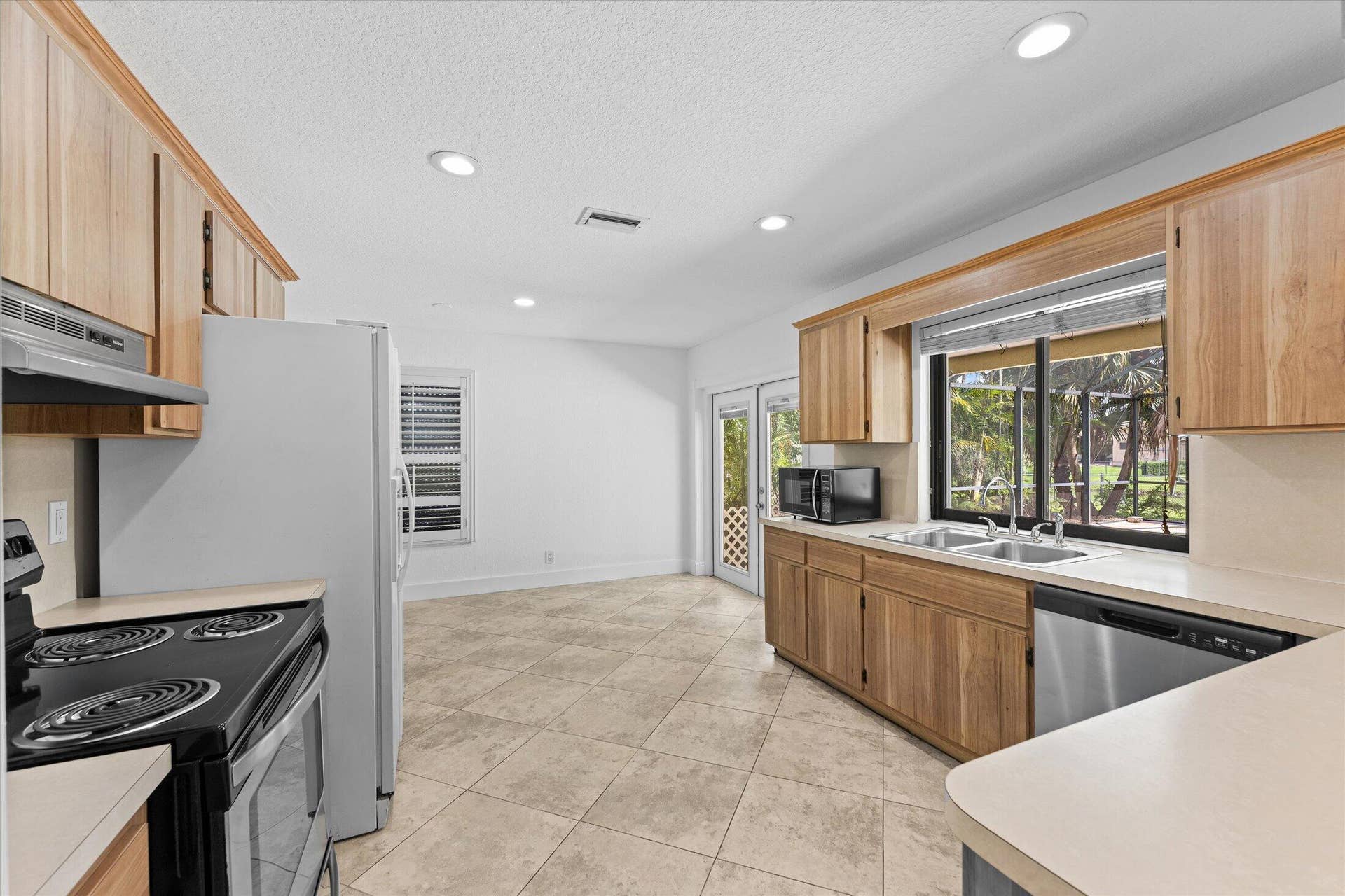 11580 NW 20TH Drive NW, Coral Springs, Coral Springs, FL 33071 Kitchen