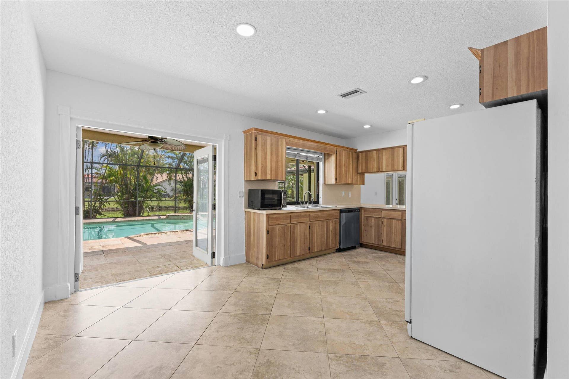 11580 NW 20TH Drive NW, Coral Springs, Coral Springs, FL 33071 Breakfast