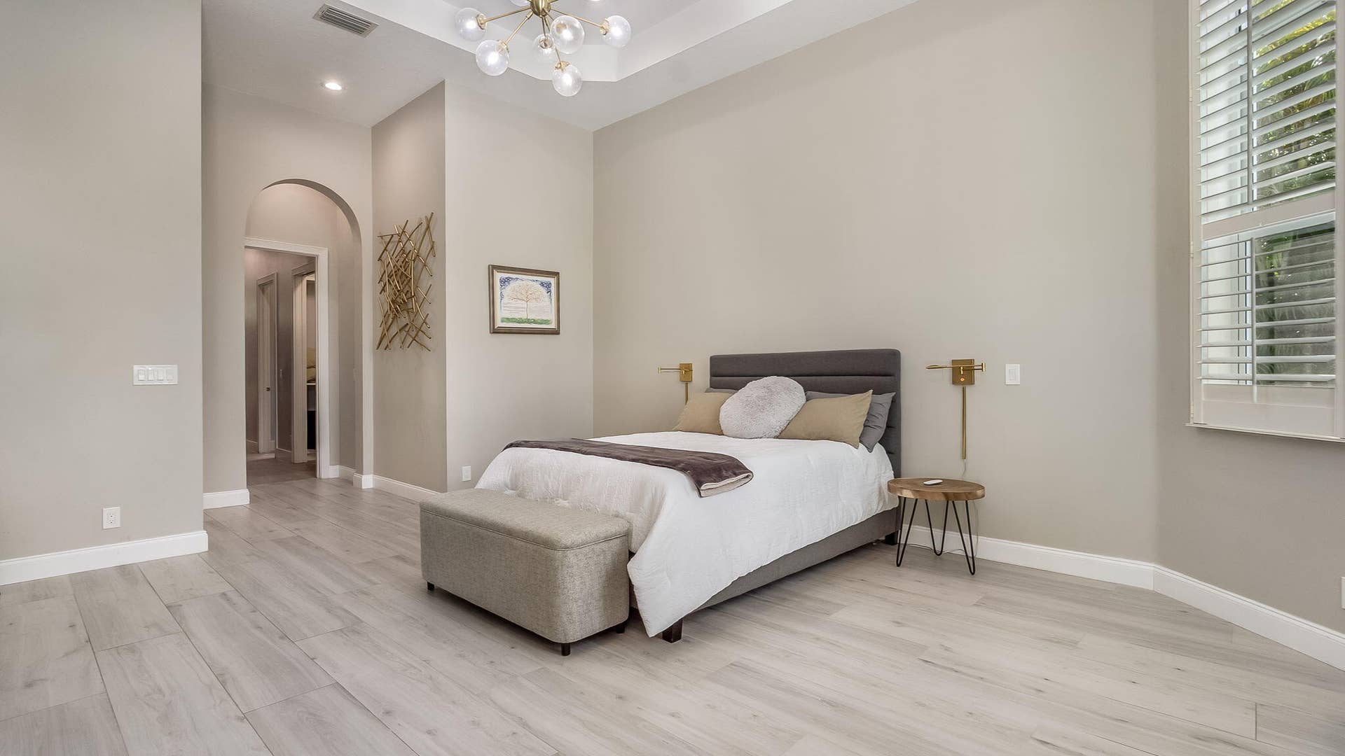 7083 NW 71ST Manor, Parkland, FL 33067 Primary Bedroom with vaulted ceiling