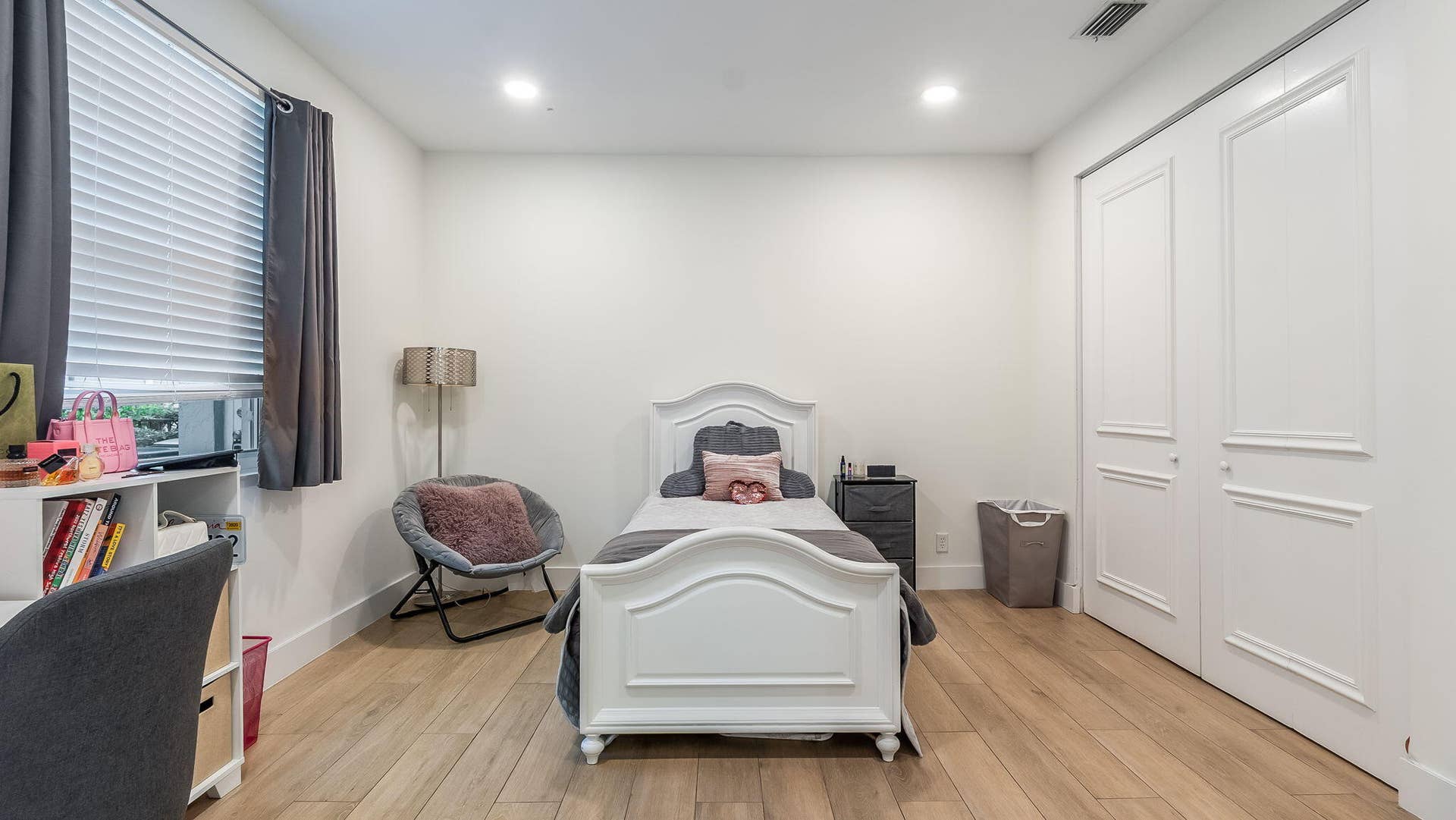 7083 NW 71ST Manor, Parkland, FL 33067 Ensuite bedroom 1