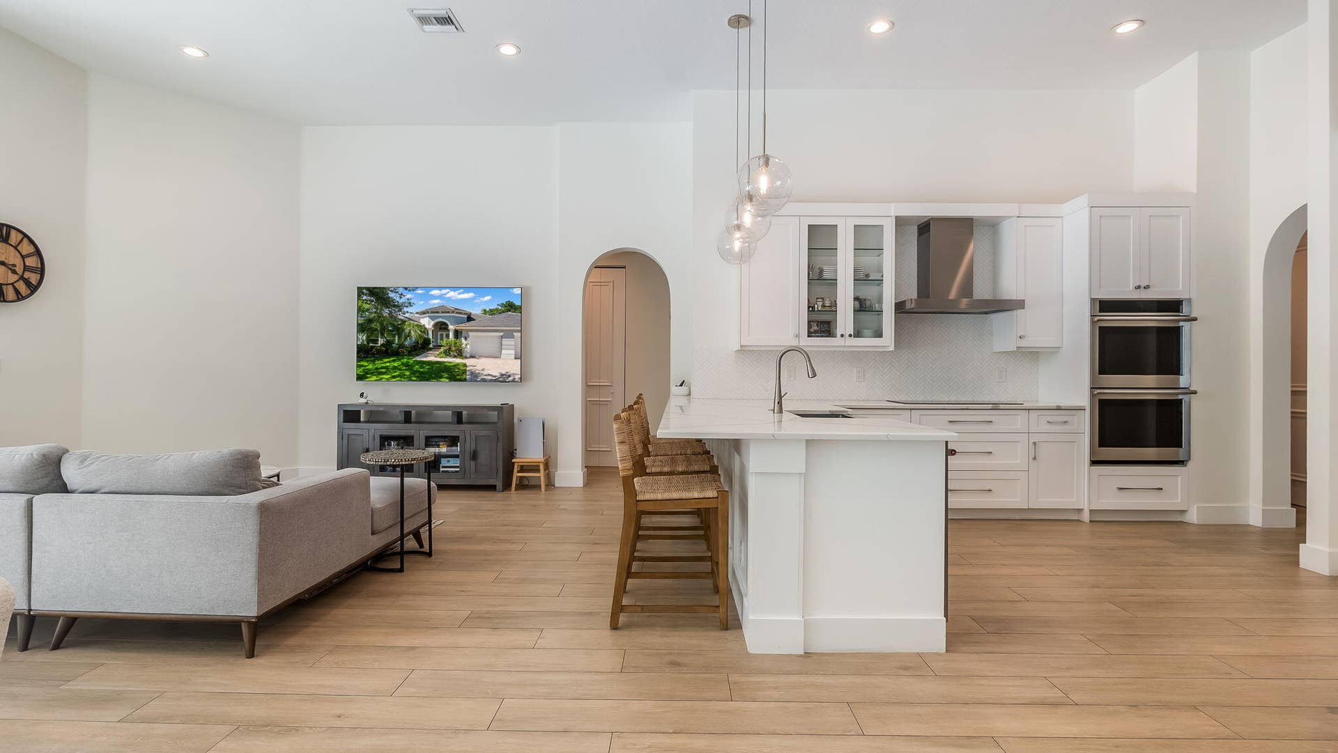 7083 NW 71ST Manor, Parkland, FL 33067 Spacious Family room off Kitchen