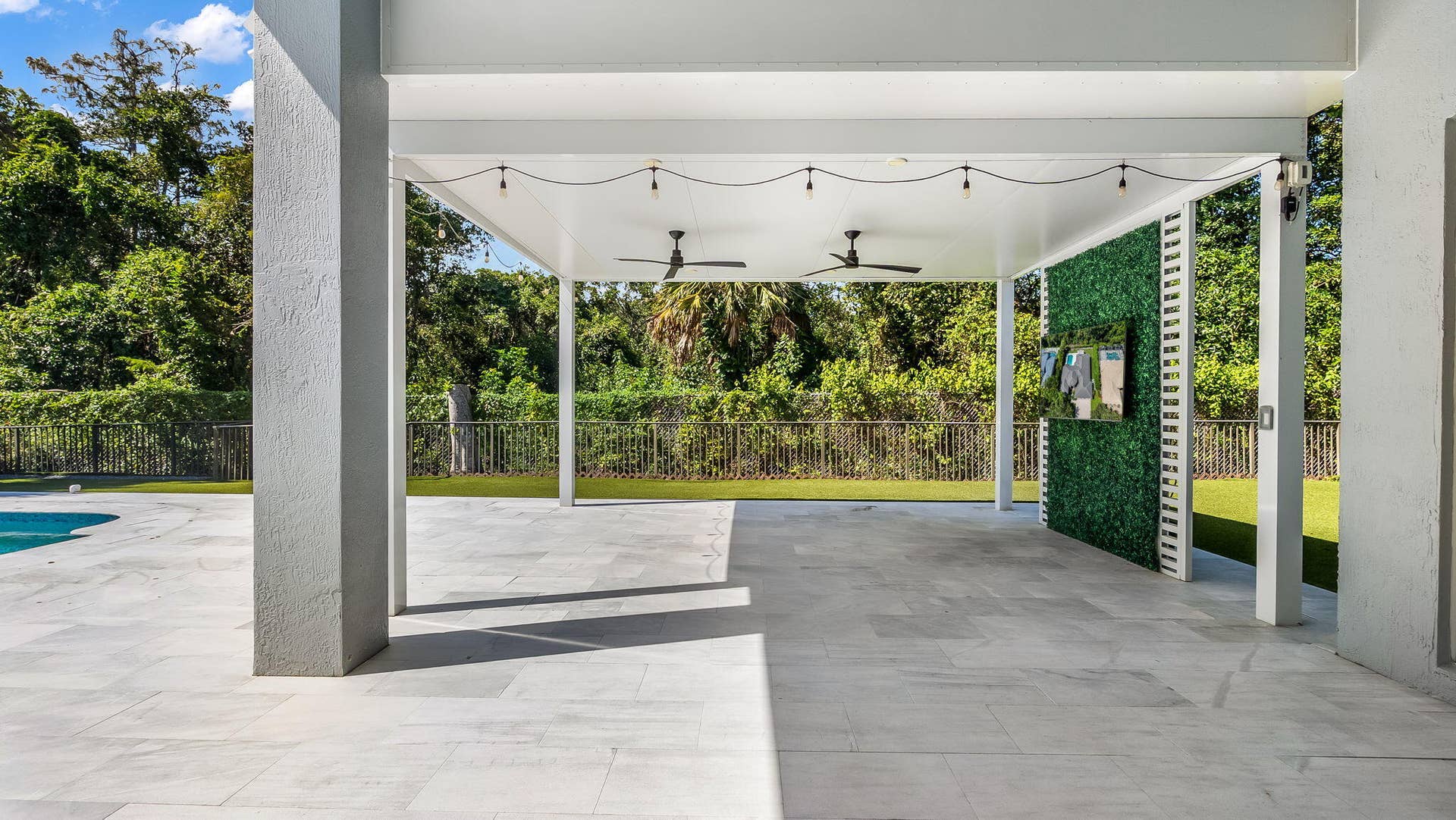 7083 NW 71ST Manor, Parkland, FL 33067 Outdoor living area