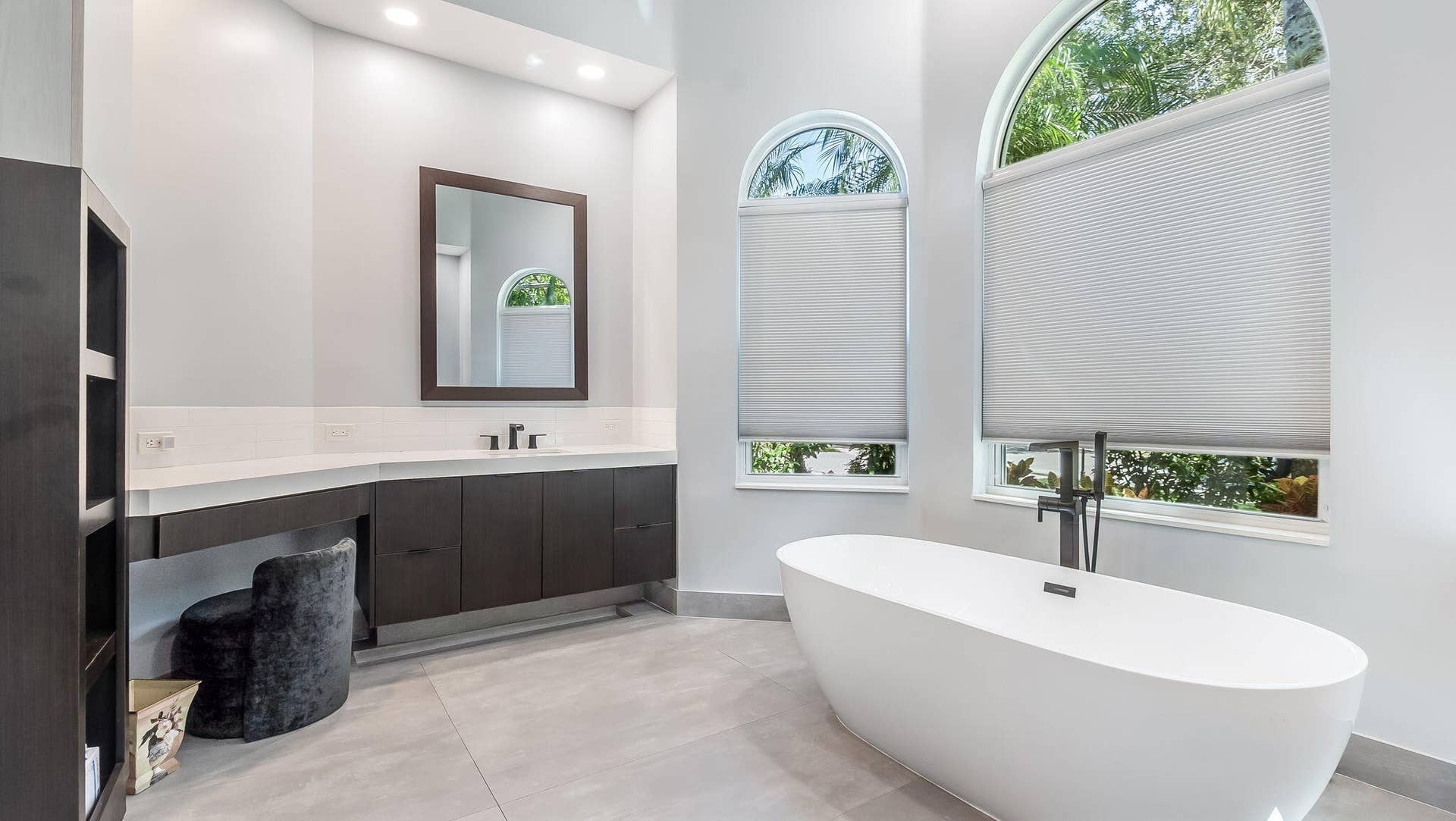 7083 NW 71ST Manor, Parkland, FL 33067 Primary Bath showing 1 of 2 vanities