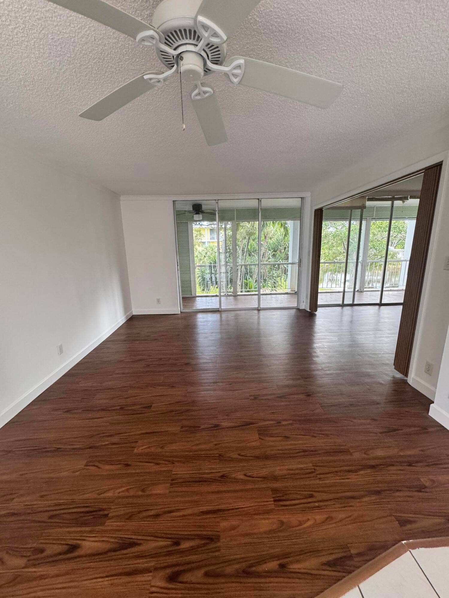 777 SE 2ND Avenue, #213, Deerfield Beach, FL 33441 LIVING ROOM
