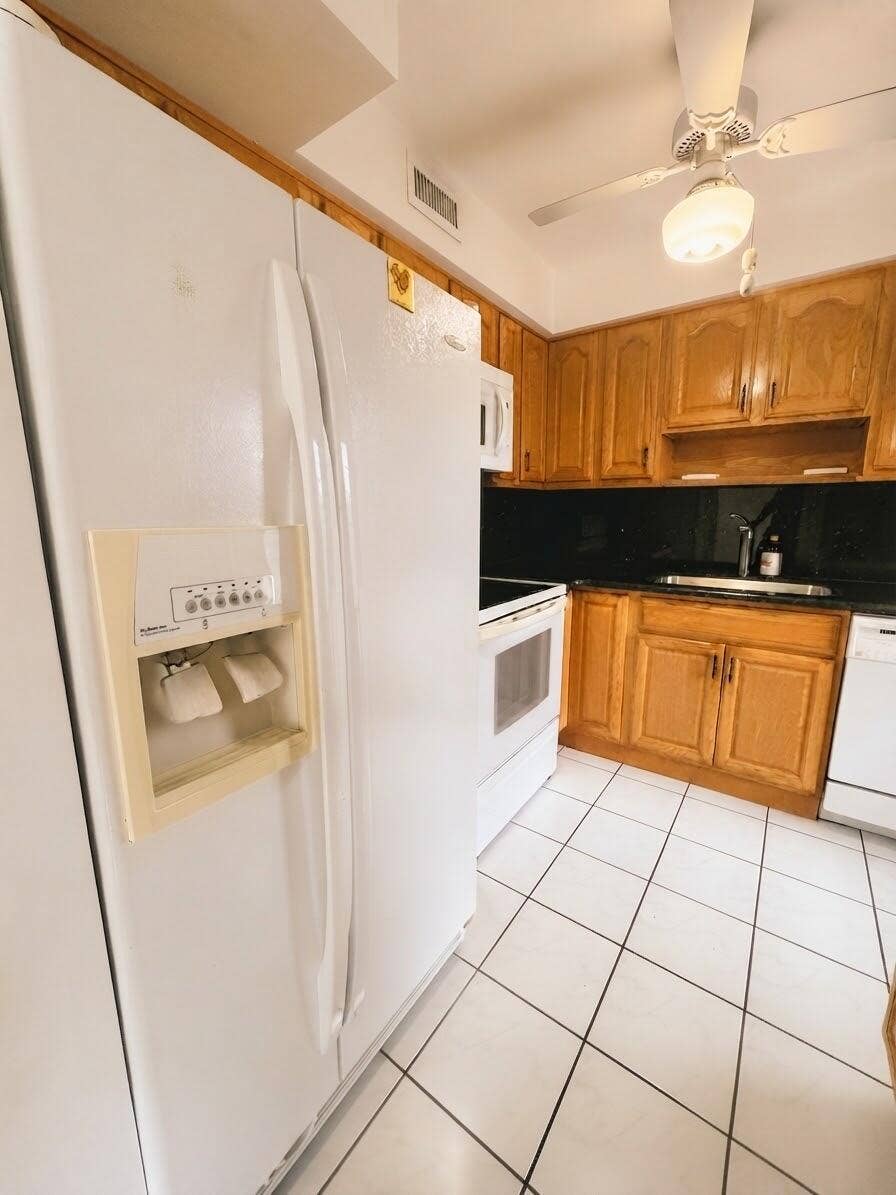 777 SE 2ND Avenue, #213, Deerfield Beach, FL 33441 IMG_2113
