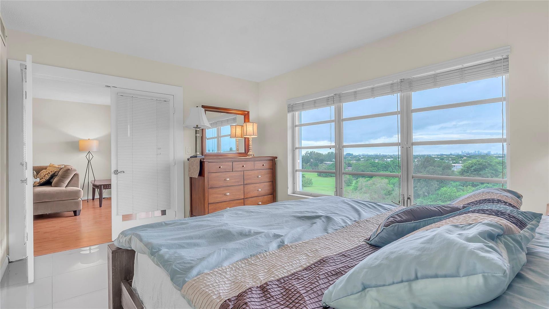 3150 N Palm Aire Drive, #909, Pompano Beach, FL 33069 Photo 18
