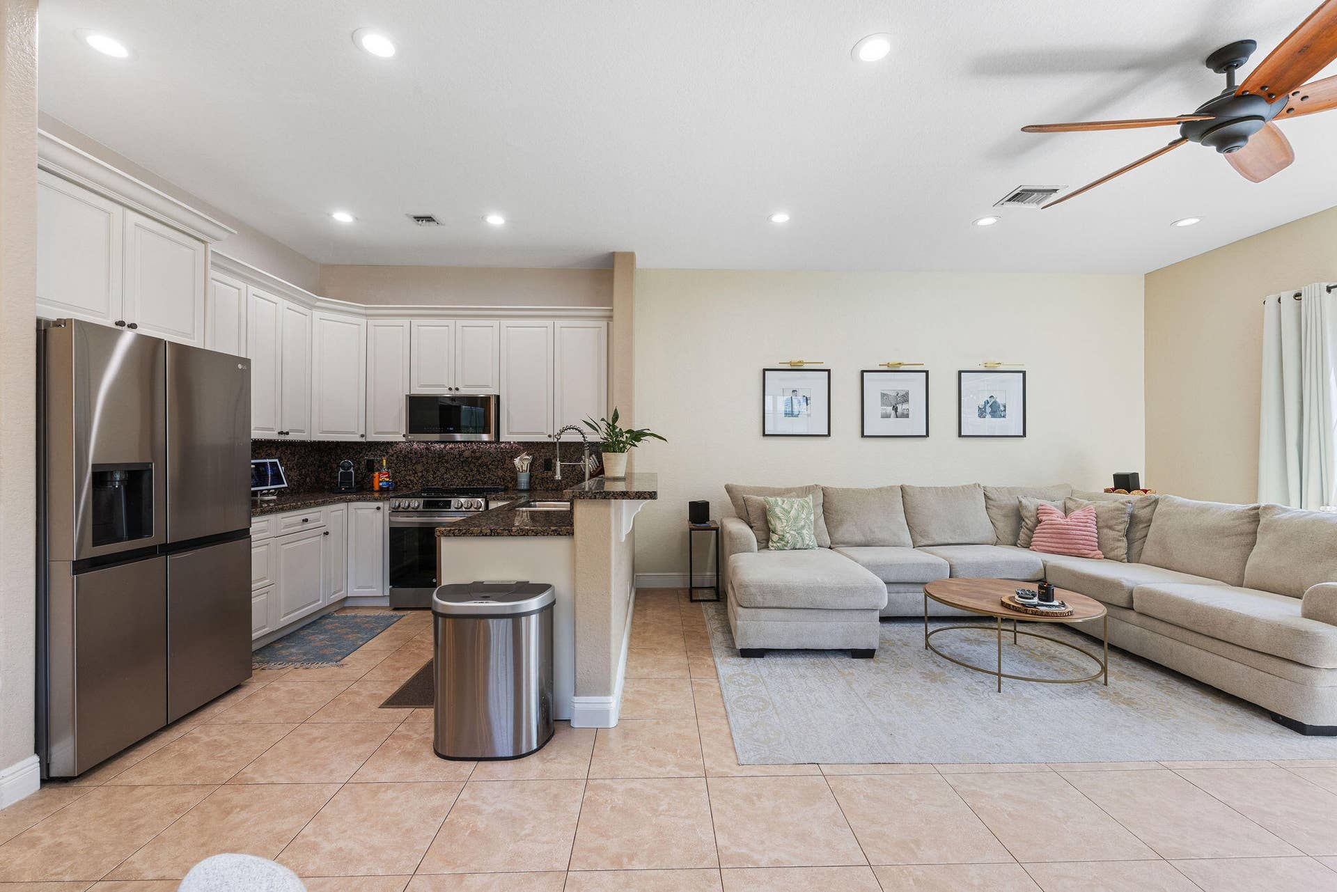 1323 NE 5TH Terrace, #1323, Fort Lauderdale, FL 33304 024A1919