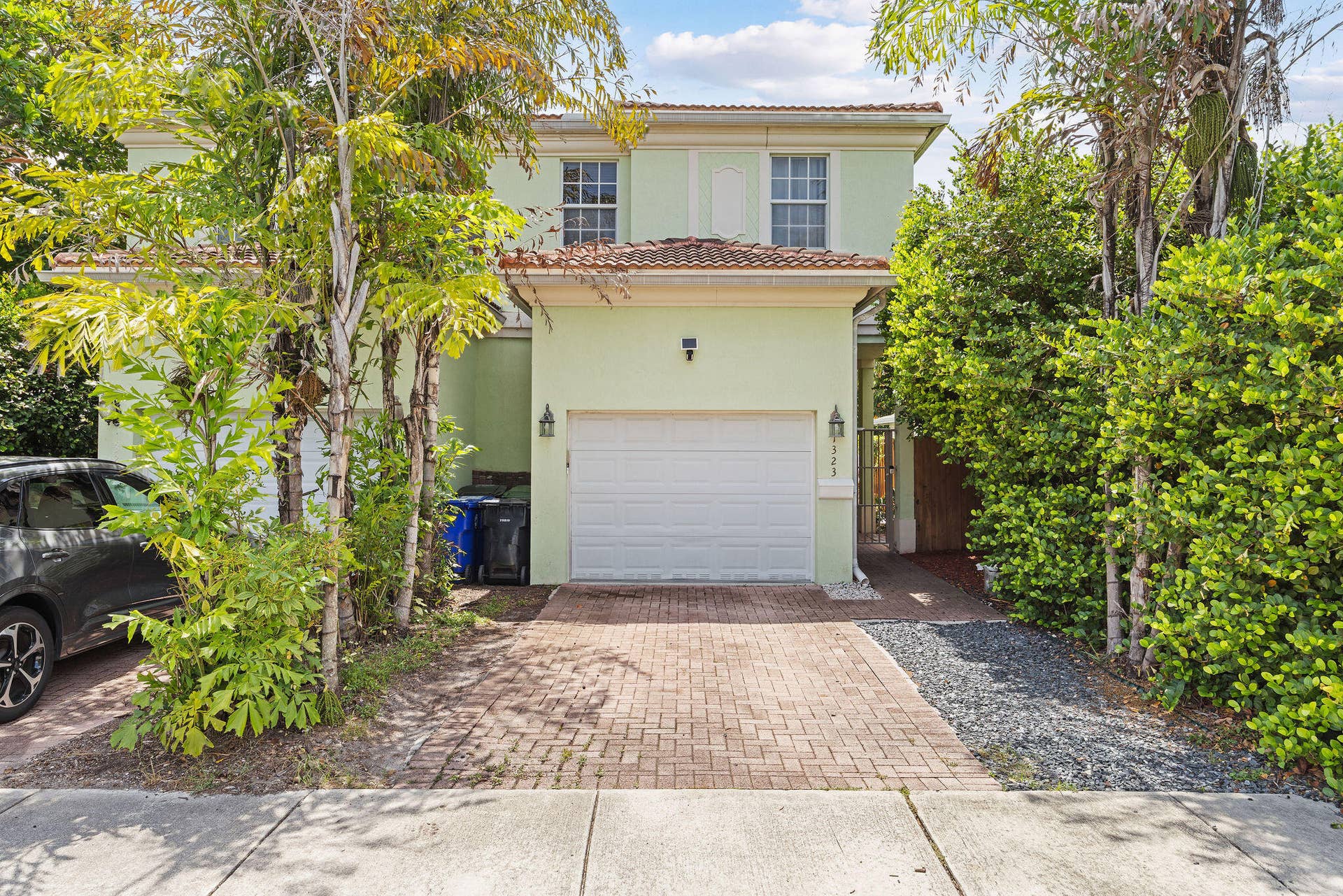 1323 NE 5TH Terrace, #1323, Fort Lauderdale, FL 33304 024A1742