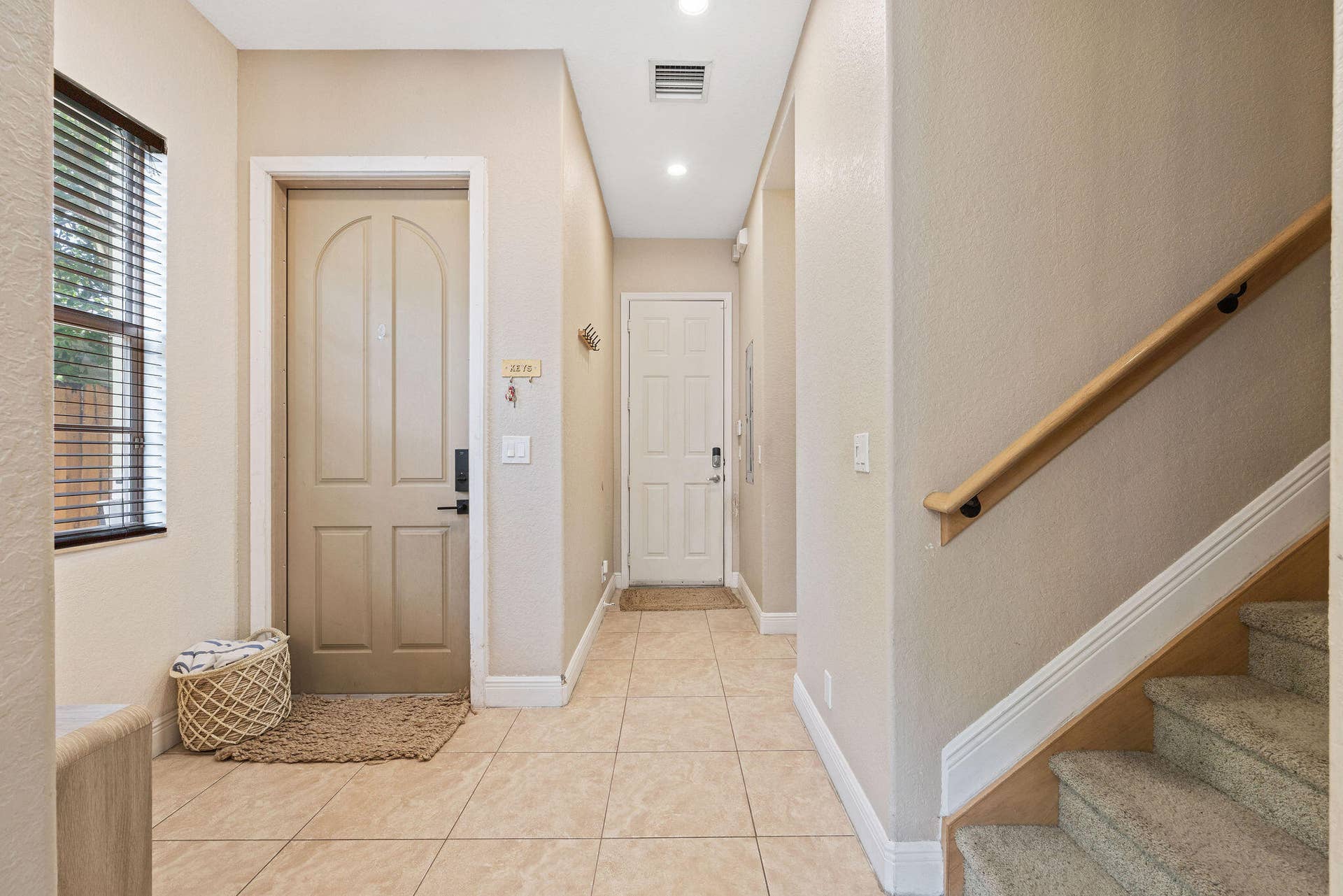 1323 NE 5TH Terrace, #1323, Fort Lauderdale, FL 33304 024A1877