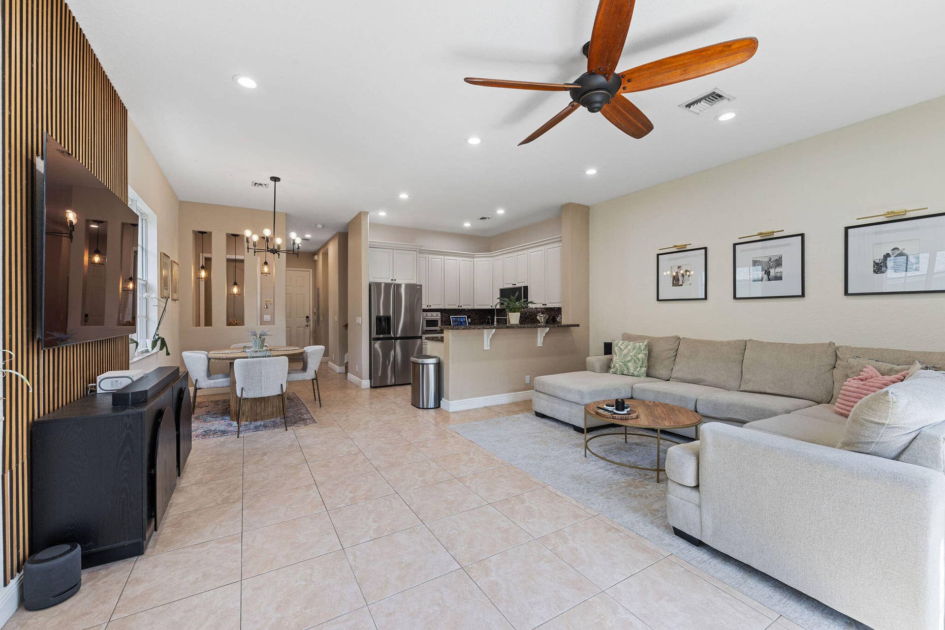 1323 NE 5TH Terrace, #1323, Fort Lauderdale, FL 33304 024A1823