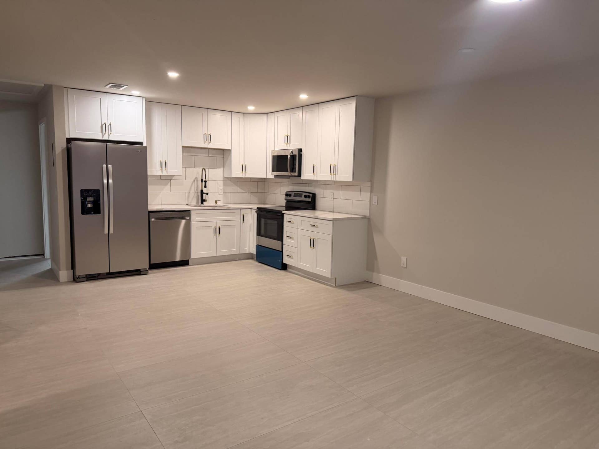 2731 AVENUE S, #B, Riviera Beach, FL 33404 IMG_6627