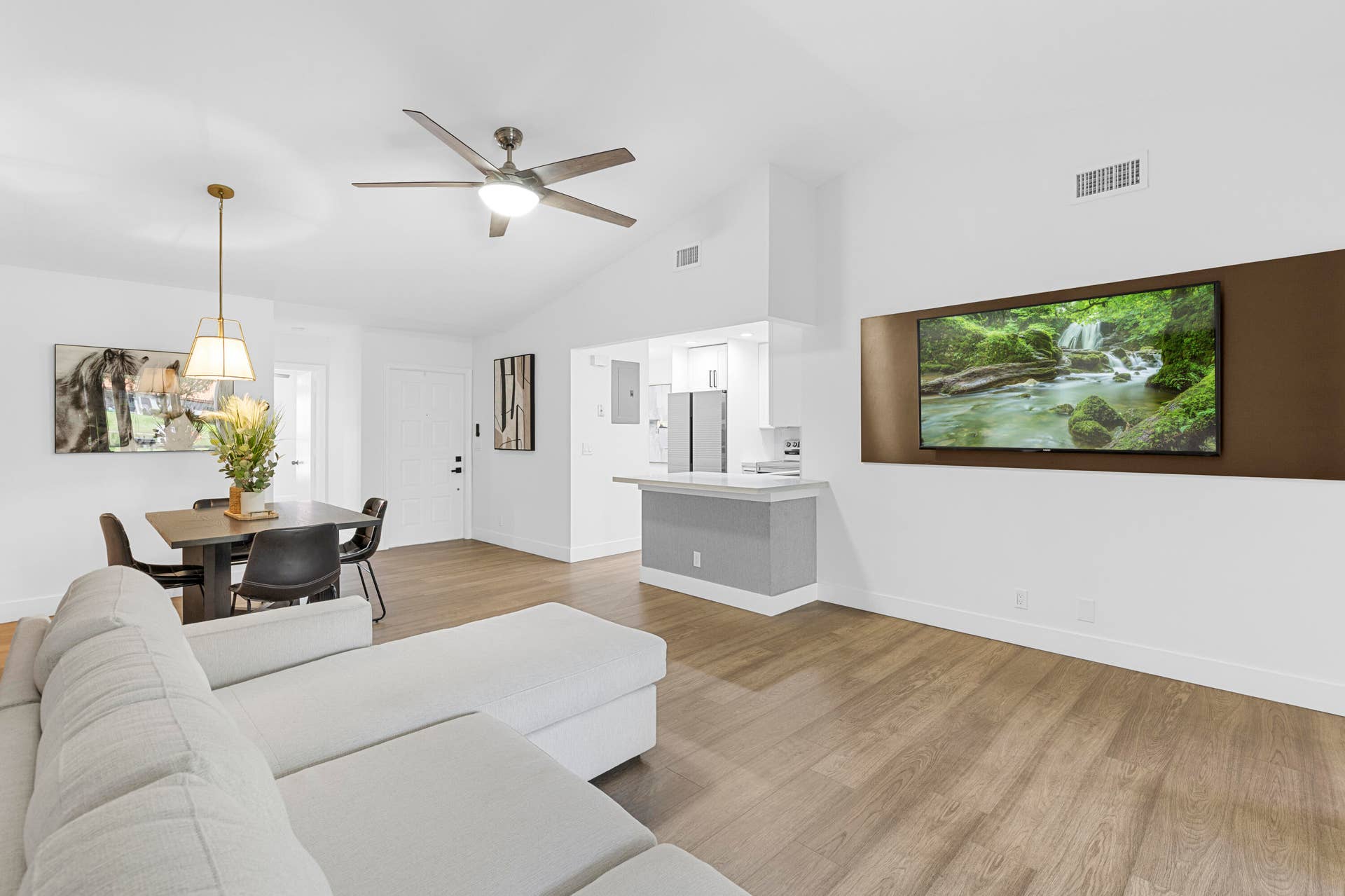 84 CENTENNIAL Court, Deerfield Beach, FL 33442 R6II5925