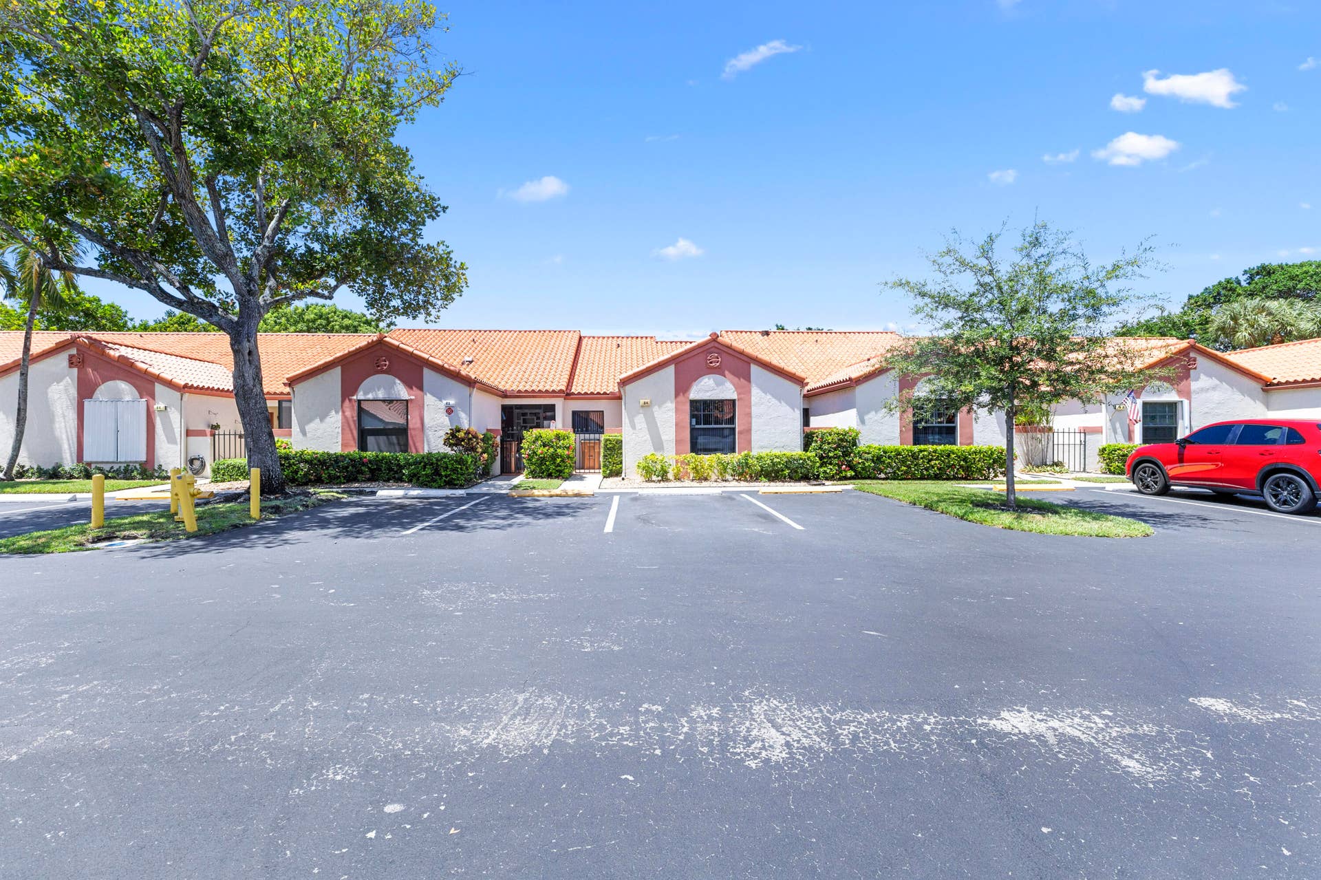 84 CENTENNIAL Court, Deerfield Beach, FL 33442 R6II5989