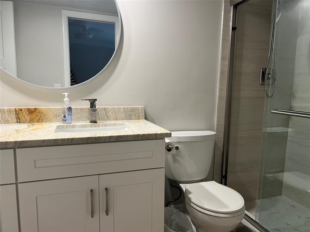 1523 E Hillsboro Boulevard, #334, Deerfield Beach, Deerfield Beach, FL 33441 bathroom 2