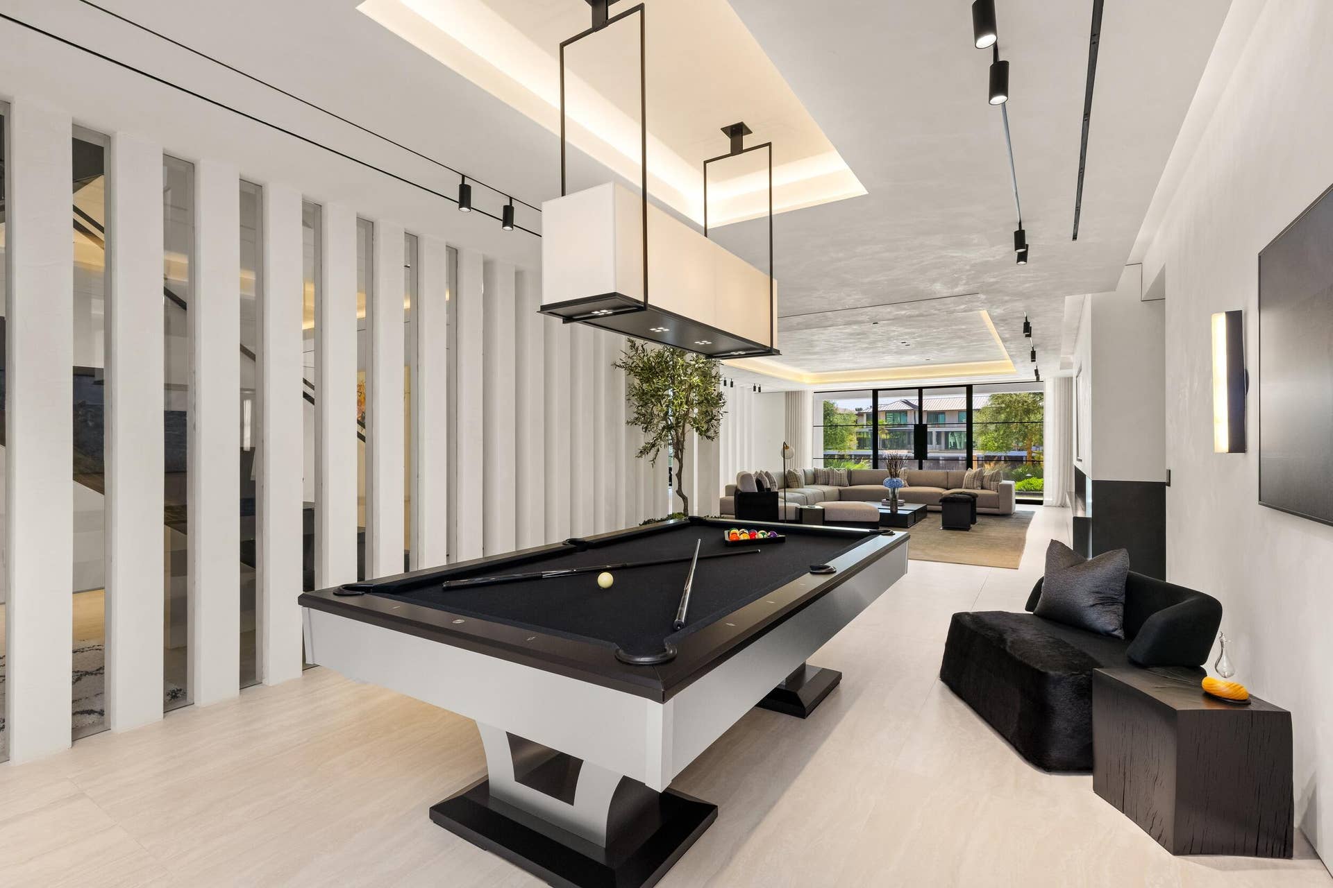 2401 Spanish River Road, Boca Raton, FL 33432 Billiards 4