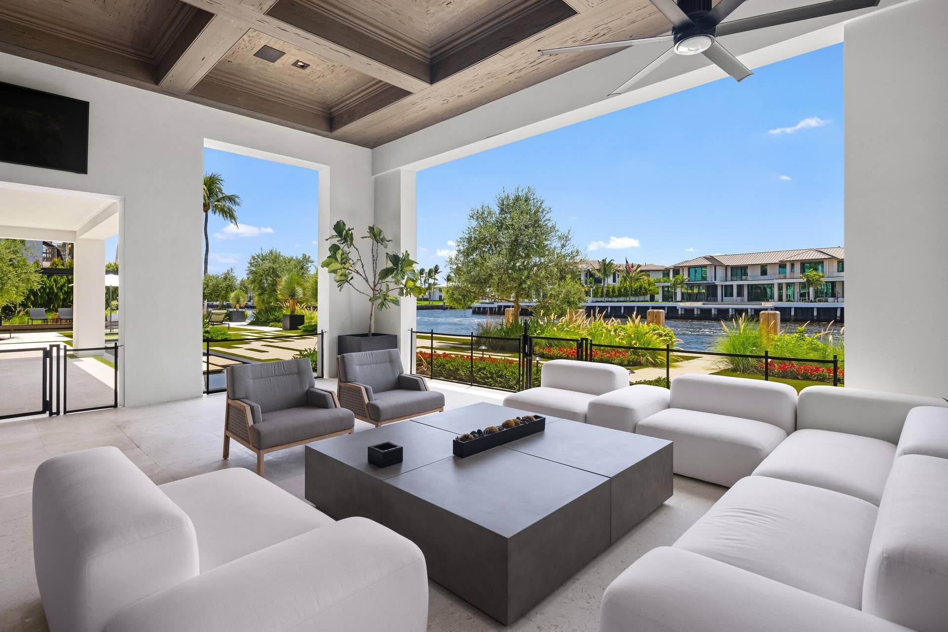 2401 Spanish River Road, Boca Raton, FL 33432 Patio 11