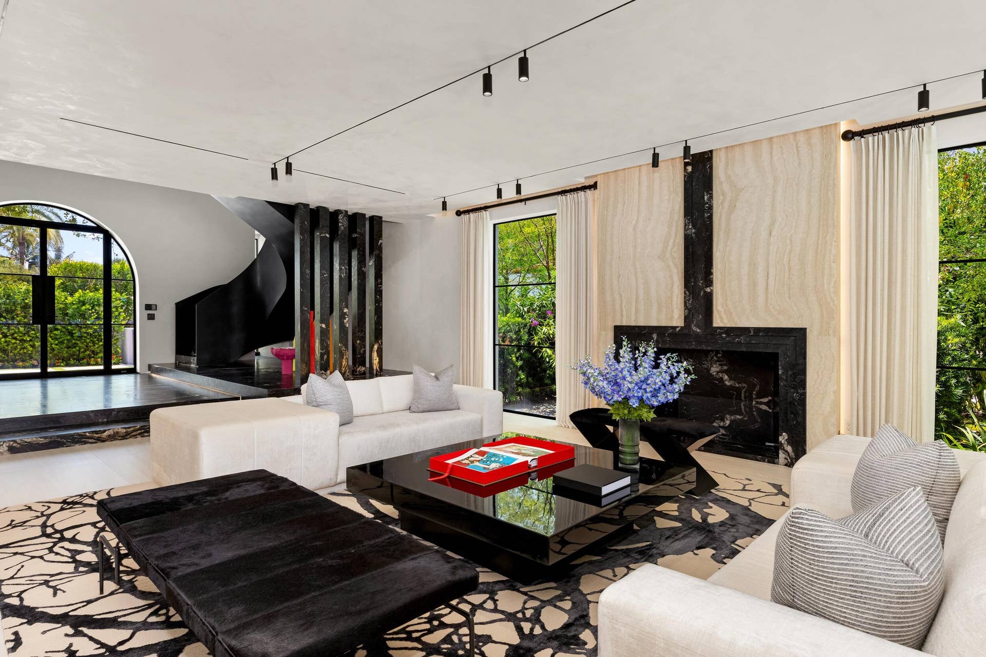 2401 Spanish River Road, Boca Raton, FL 33432 Living Area 3