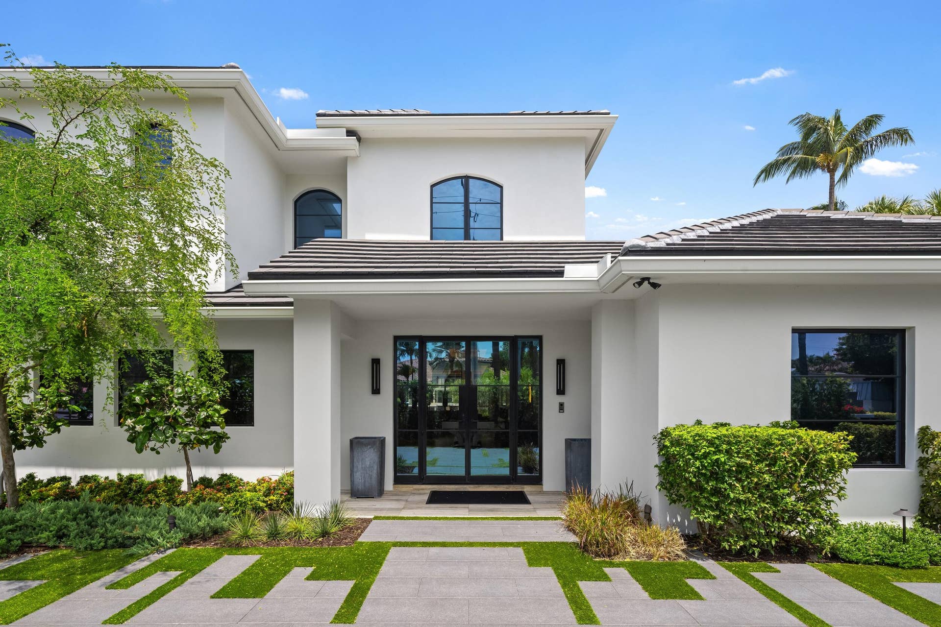 2401 Spanish River Road, Boca Raton, FL 33432 Front 3