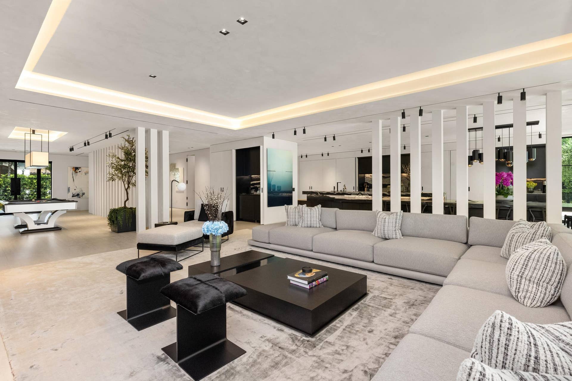 2401 Spanish River Road, Boca Raton, FL 33432 Family Room 4