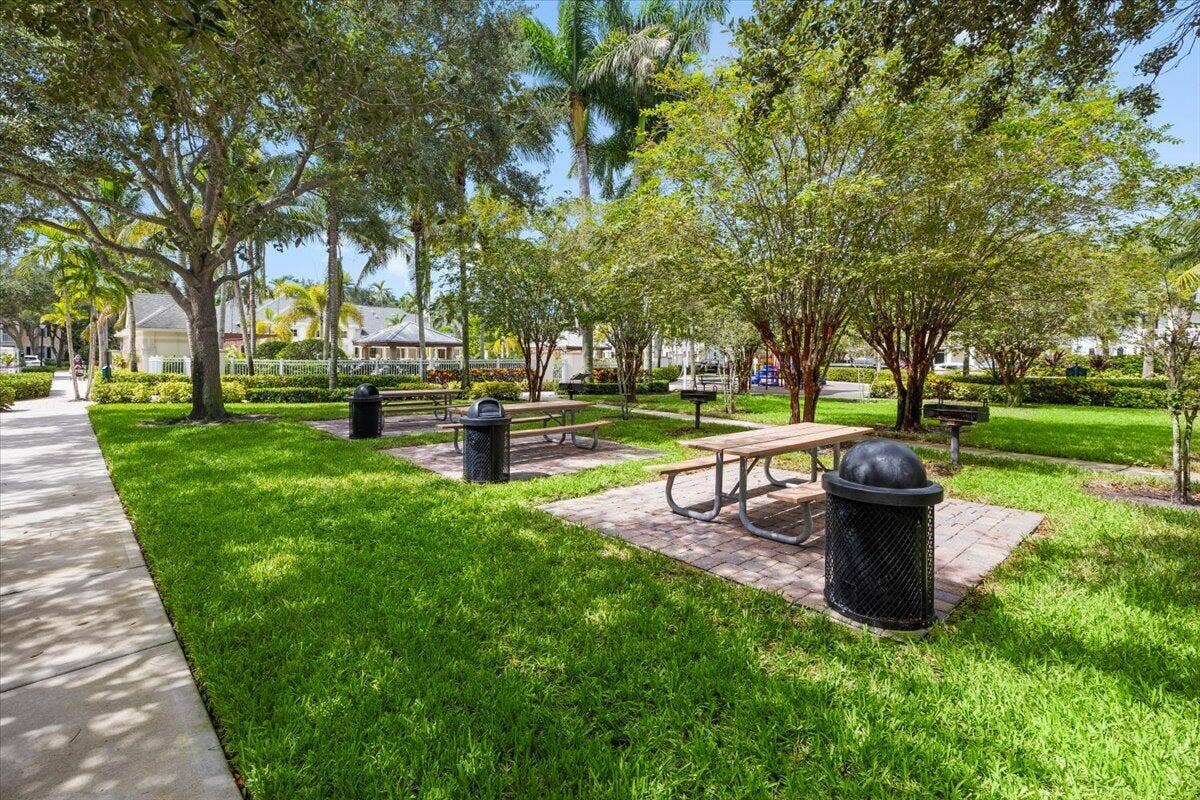 155 GALICIA Way, #210, Jupiter, FL 33458 30-424A4956