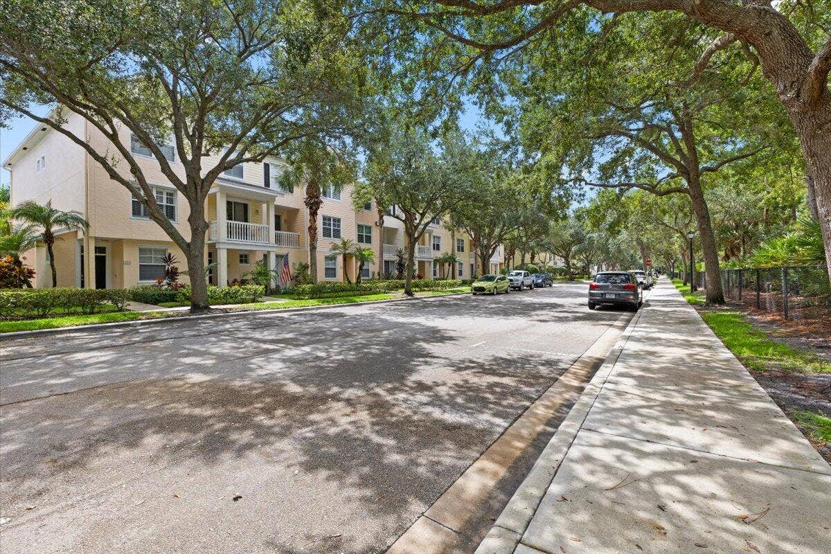 155 GALICIA Way, #210, Jupiter, FL 33458 28-424A5126