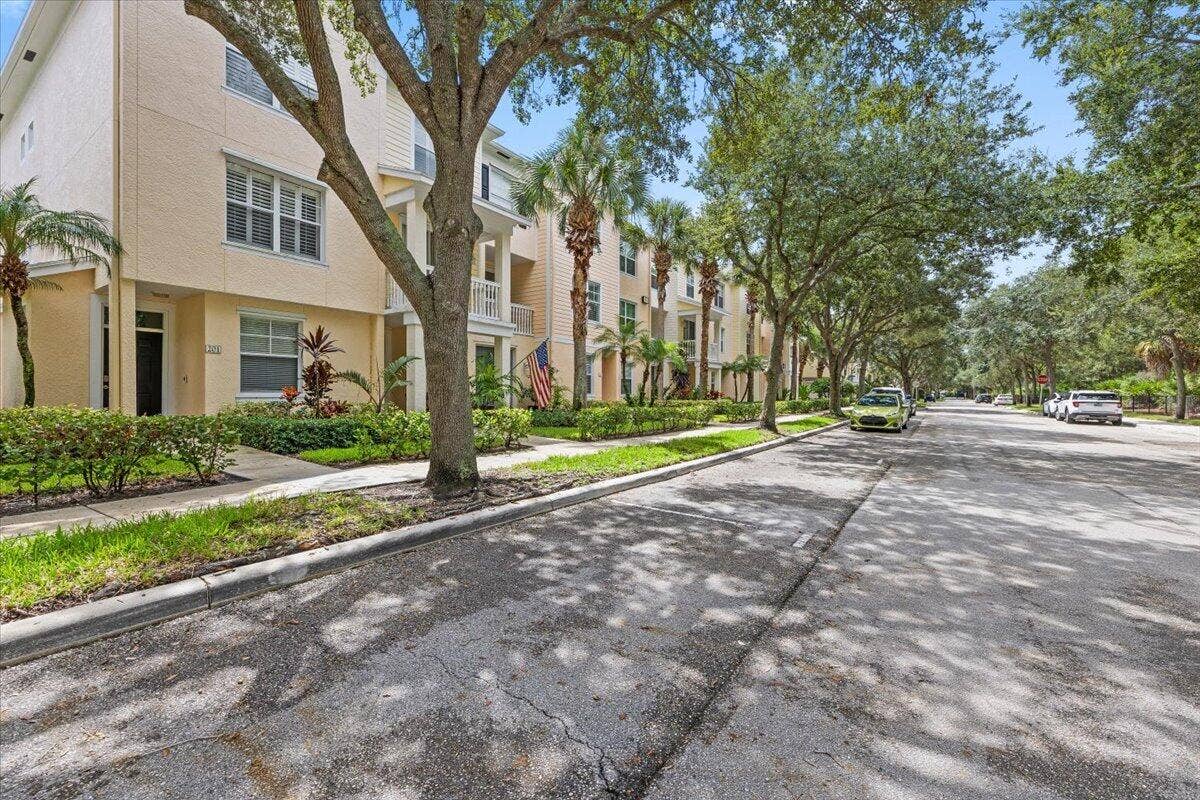 155 GALICIA Way, #210, Jupiter, FL 33458 01-424A5121