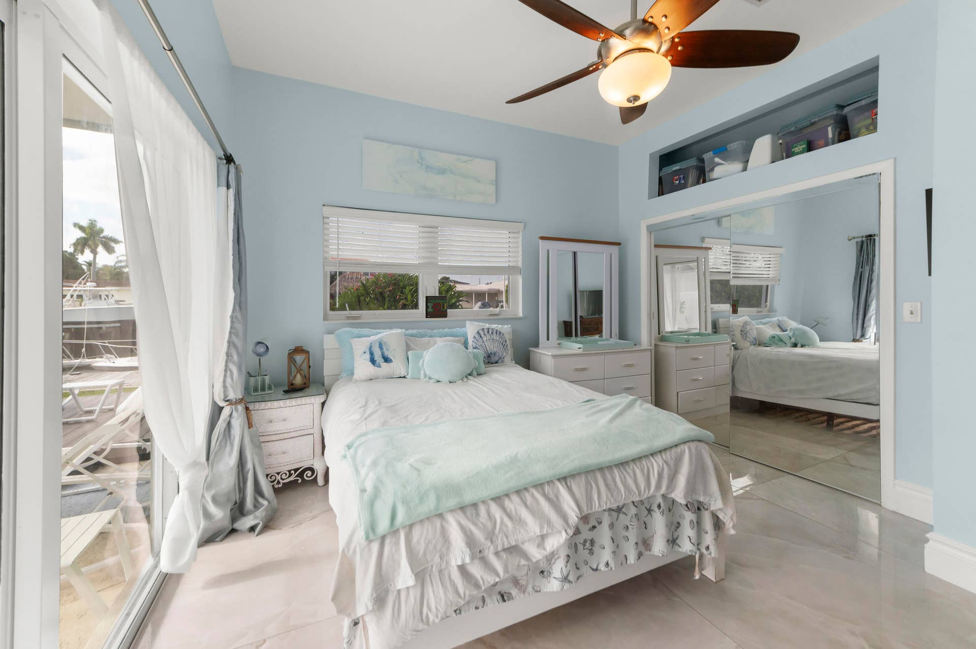 19 Bedroom 03