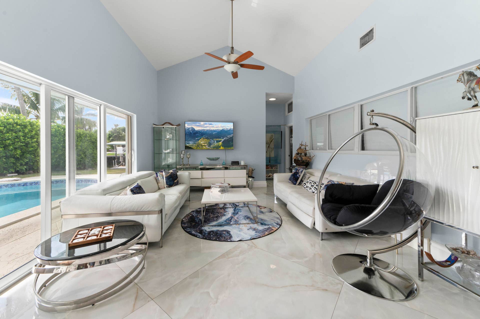 06 Living Room 03