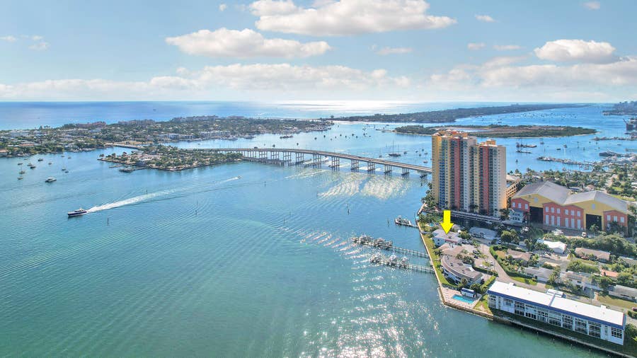Property photo for 360 Wilma Circle, Riviera Beach, FL