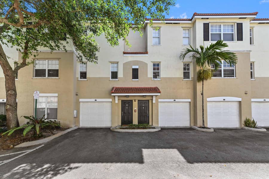 Property photo for 6020 W Sample Road, #204, Coral Springs, FL