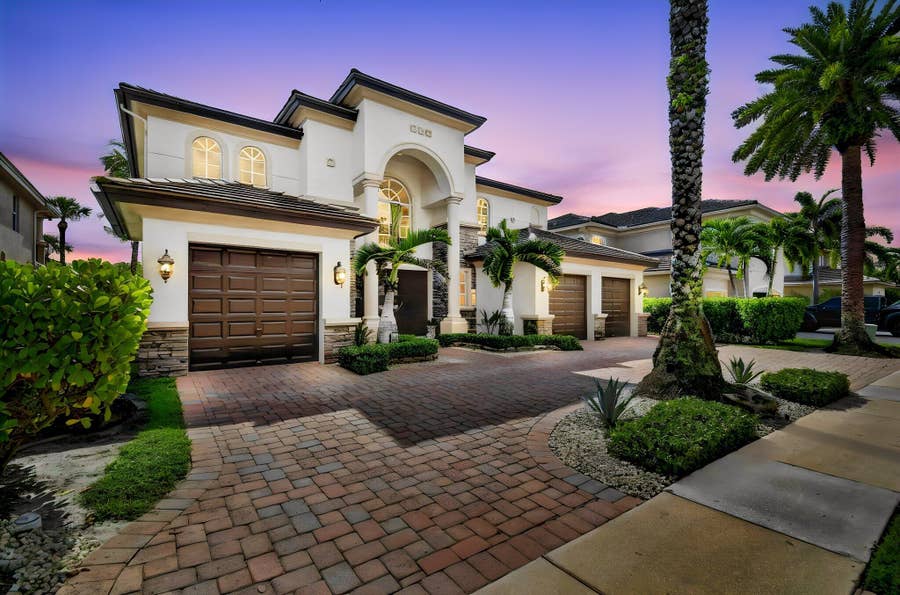 Property photo for 718 Edgebrook Lane, West Palm Beach, FL